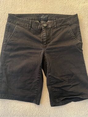 American Eagle Womens Black Stretch Bermudas Size 4